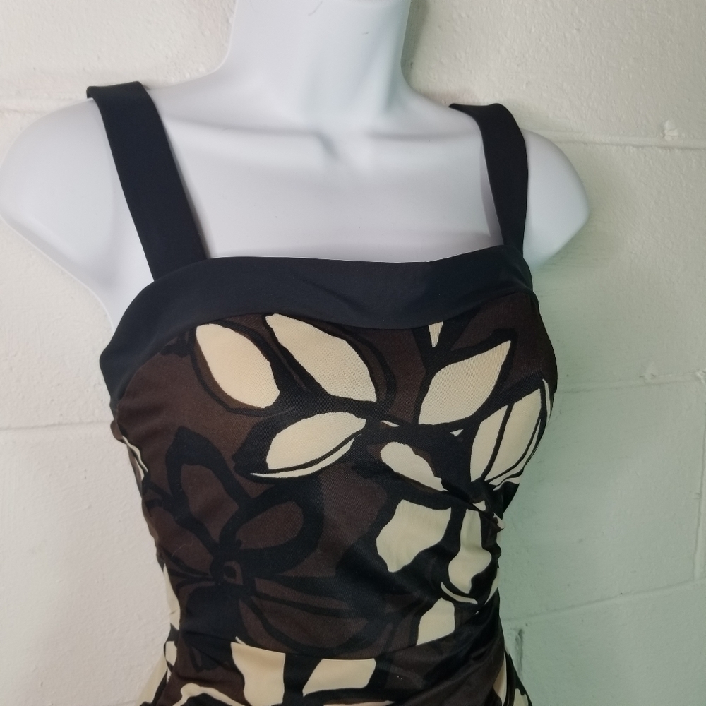 Miraclesuit Finnegan foral slimming one piece swimsuit - Picture 7 of 9